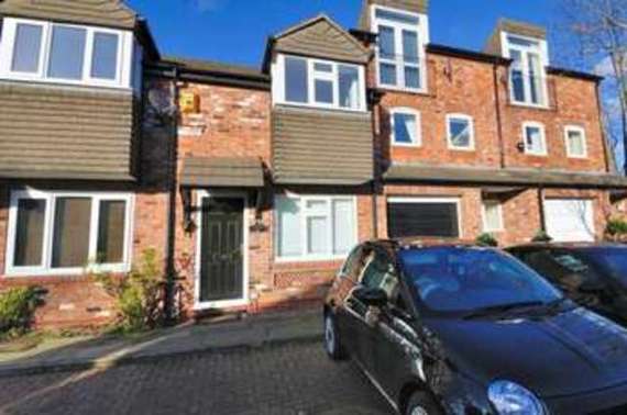 2 bedroom Mews to re...